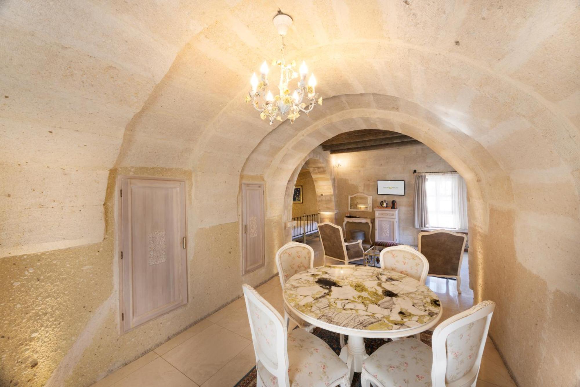 Tafoni Houses Cave Hotel Ortahisar Esterno foto